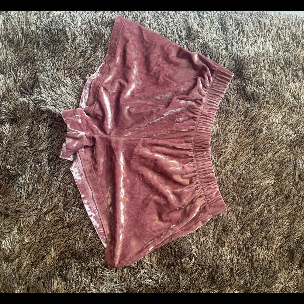 Velvet shorts